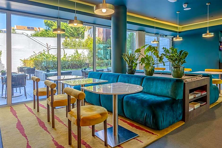 Cenica Porto Hotel, Curio Collection by Hilton