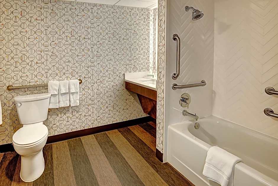 Holiday Inn East Windsor - Cranbury Area by IHG