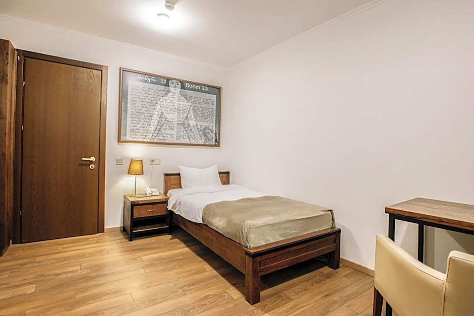 Citadel Narikala Hotel