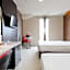 Empress Hotel Makassar City Center by LIFE