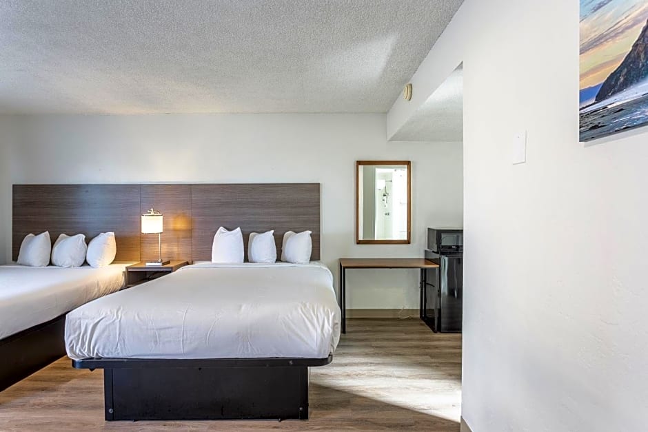 Coastal Breeze Inn