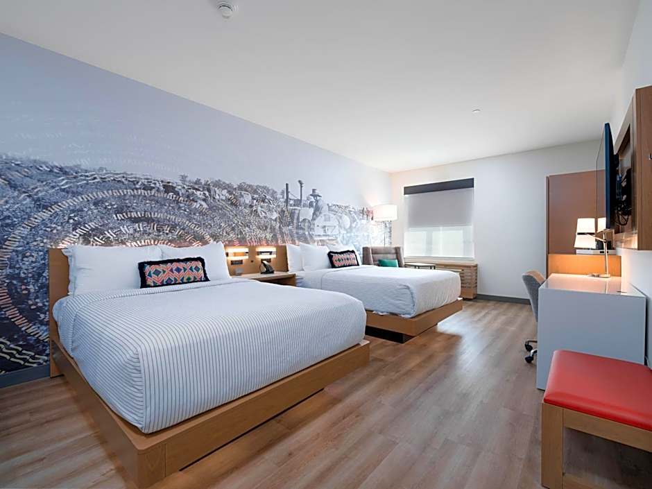 Cambria Hotel El Centro - Imperial