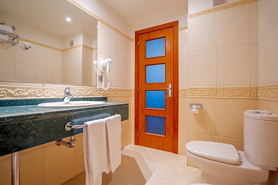 Hotel Torres de Somo