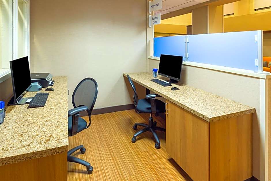 Holiday Inn Express & Suites Henderson By IHG