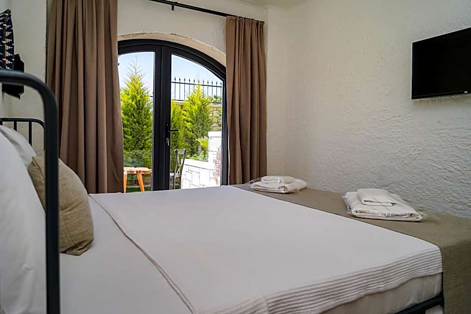 CEMAL ALACATI BUTIK HOTEL