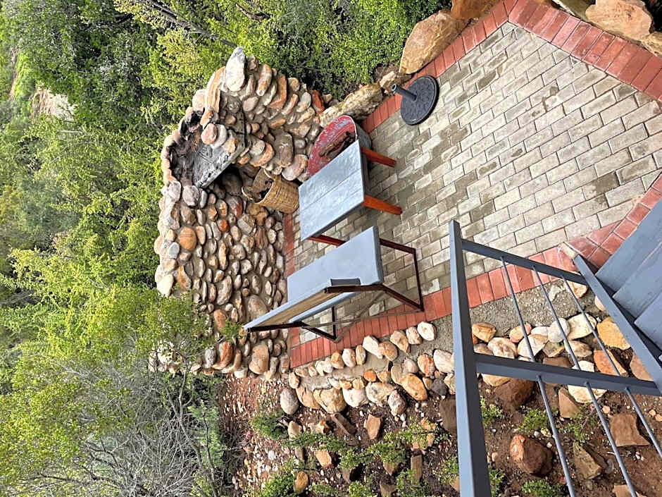 Klein Karoo Game Lodge