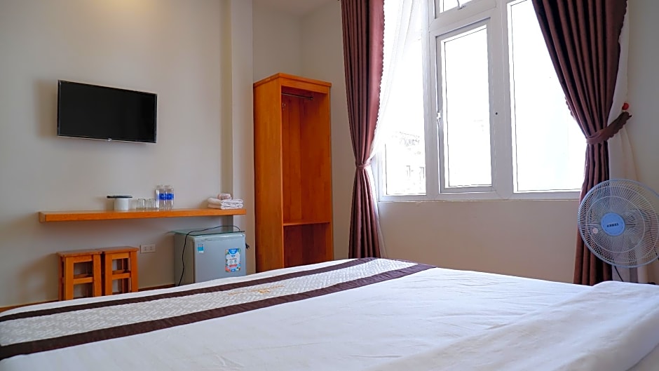 Quang Minh  Dalat  Hotel – Dalat, KS