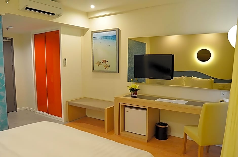 Oceania Hotel
