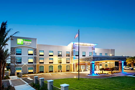 Holiday Inn Express & Suites Gulf Breeze - Pensacola Area, an IHG Hotel