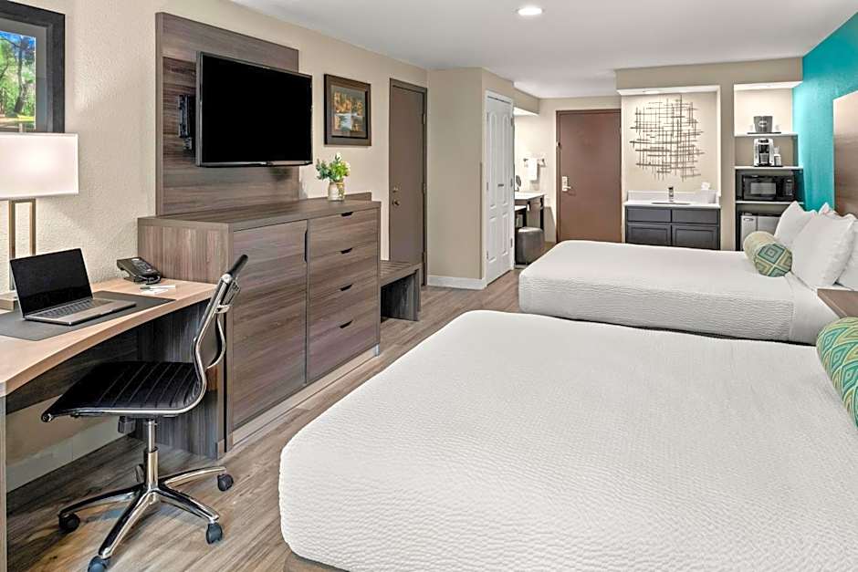 Yosemite Southgate Hotel & Suites