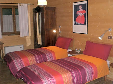 Double or Twin Room with Private Bathroom
