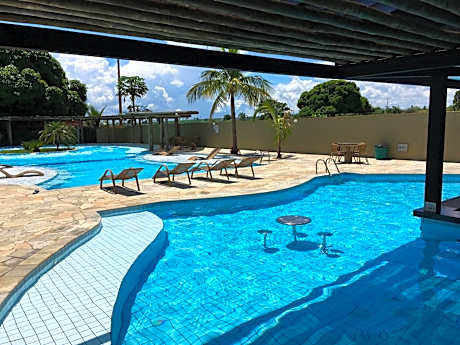 Grandes Lagos Resorts e Parque Aquatico