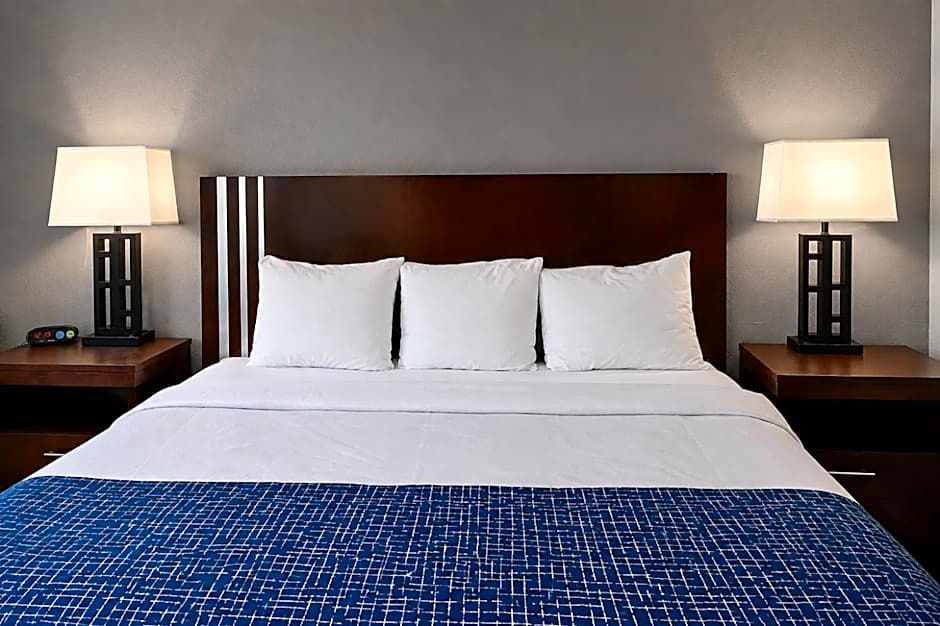 Travelodge by Wyndham Seymour