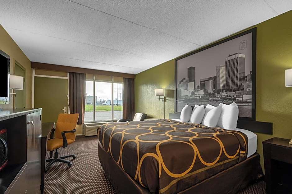 Super 8 by Wyndham Perrysburg/Toledo