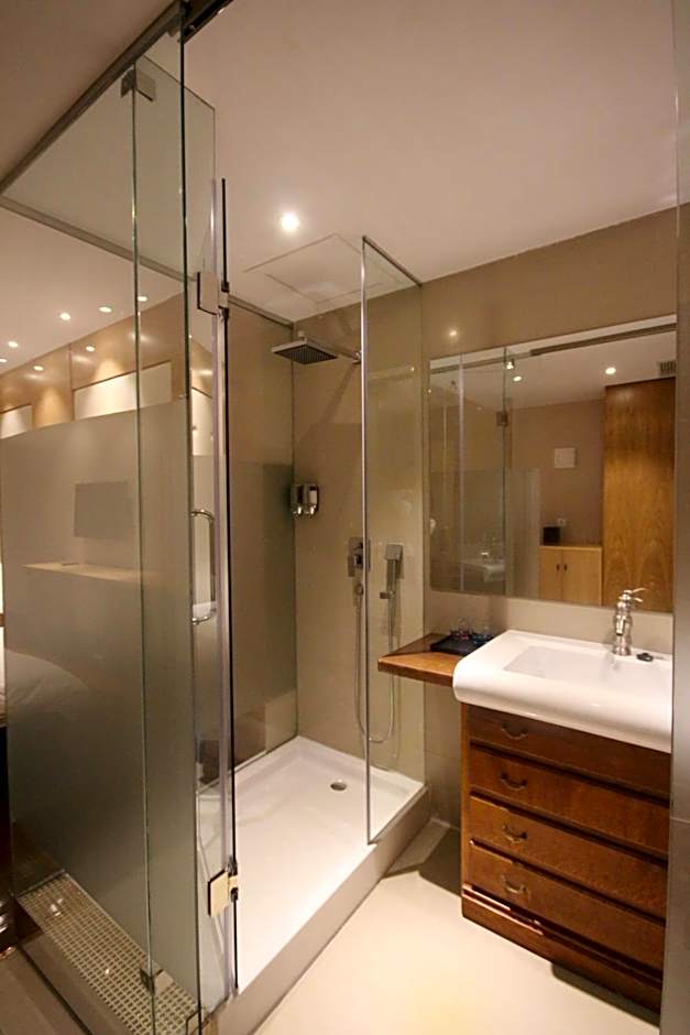 Menoir Dorsett Madrid Leganés