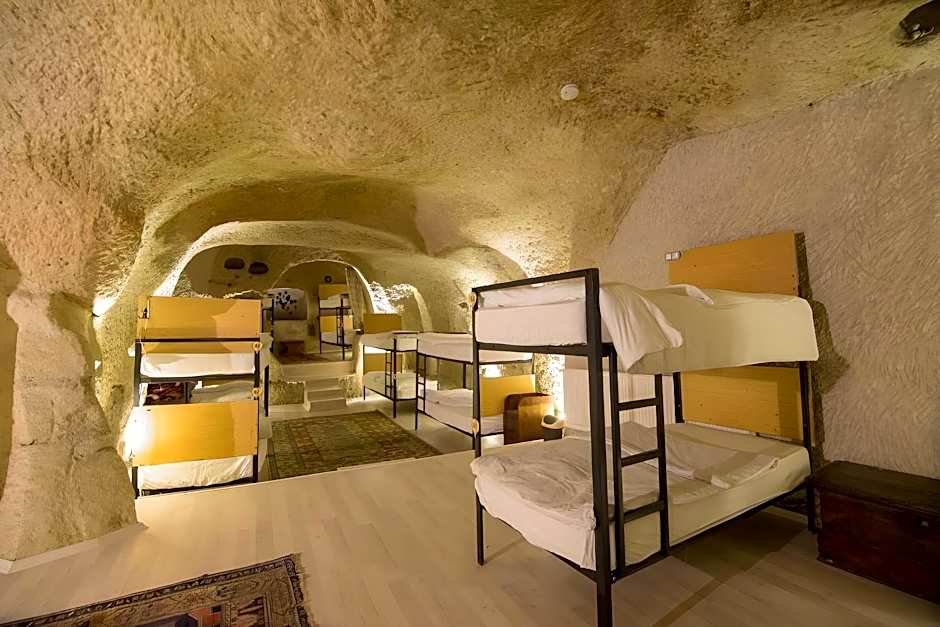 Center Cave Hostel