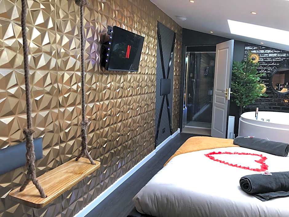 Playroom et Nuit Insolite