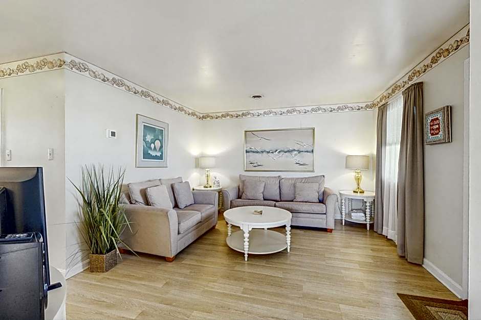 37534 Lighthouse Rd #202