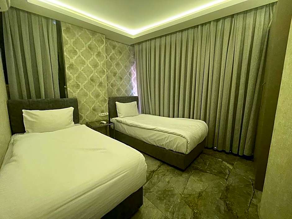 LE LUXE suites hotel SPA