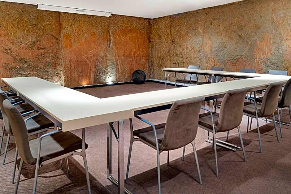 AC Hotel by Marriott Irla
