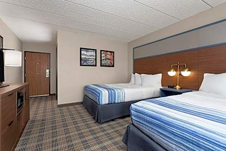 Double Room with Two Double Beds - Accessible/Non-Smoking