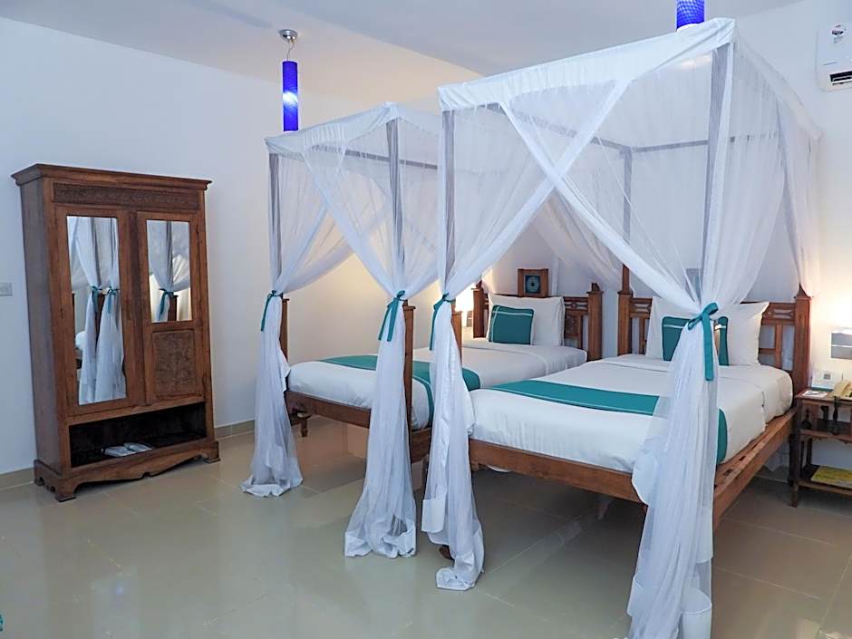 Maru Maru Hotel