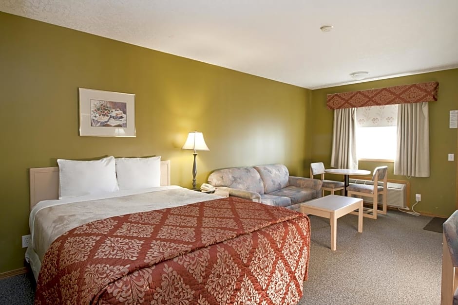 Photo 1 of 4 of Standard Queen Room with One Queen Bed