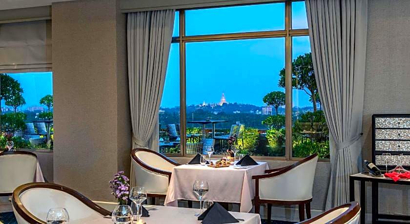 Novotel Yangon Max