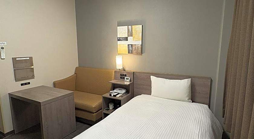 Hotel Route-inn Utsunomiya Yuinomori -Lightline Yuinomori Nishi Ekimae-