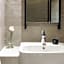 CHECK inn Taichung Zhongshan