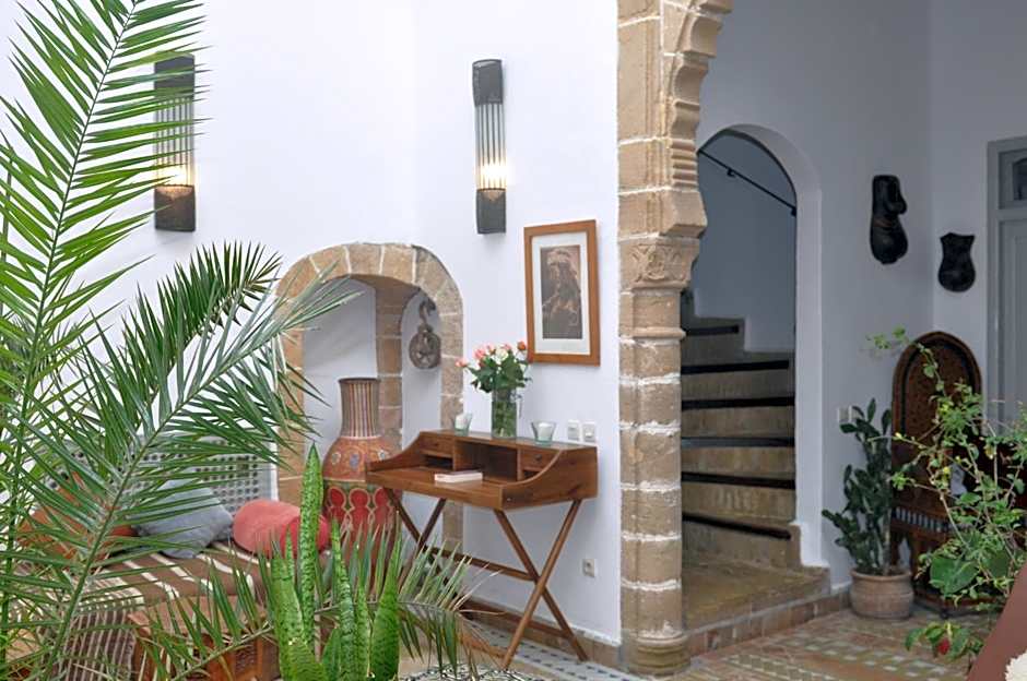 Riad le Consulat - Private Riad, Breakfast included