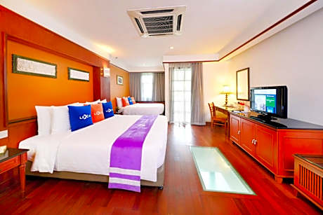 Premium Water Chalet