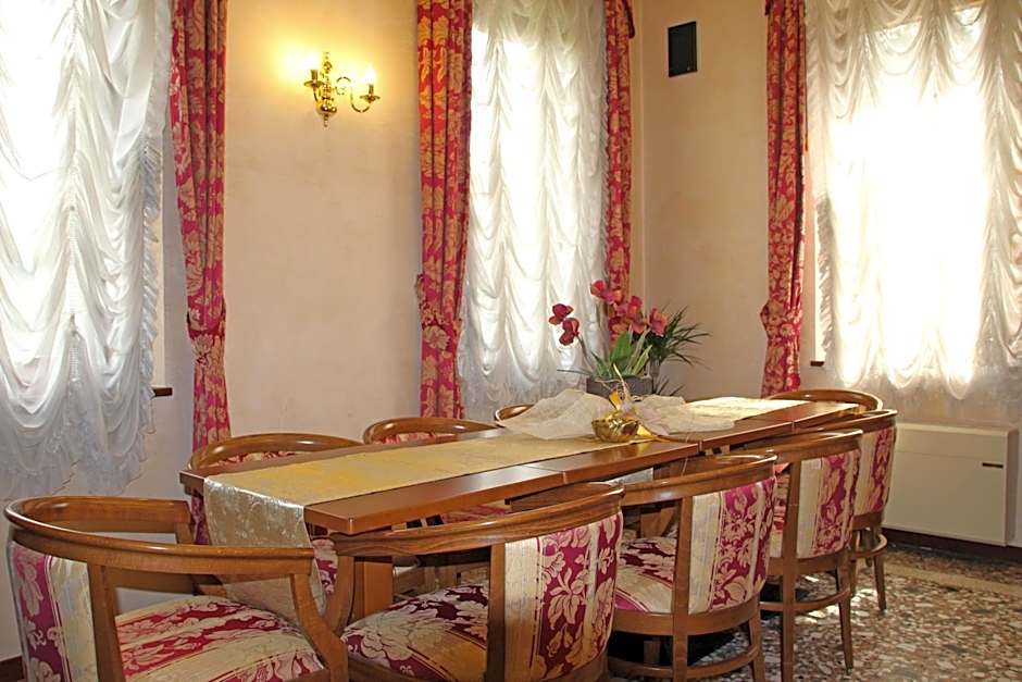 Park Hotel Villa Leon d'Oro