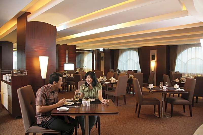 President Executive Club – Bekasi, ID