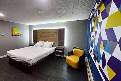 Queen Room - Non-Smoking