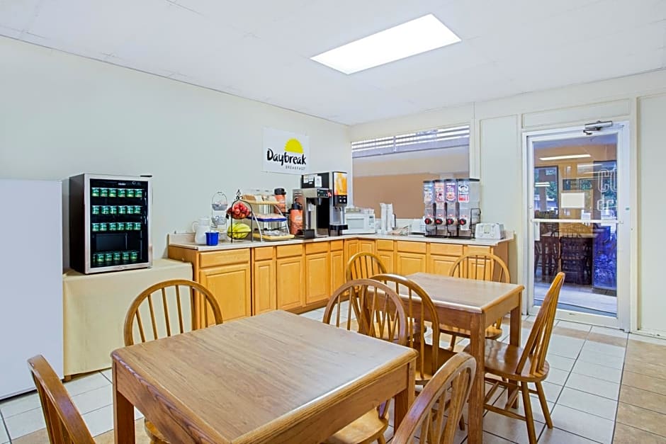 Bristol Parkway inn