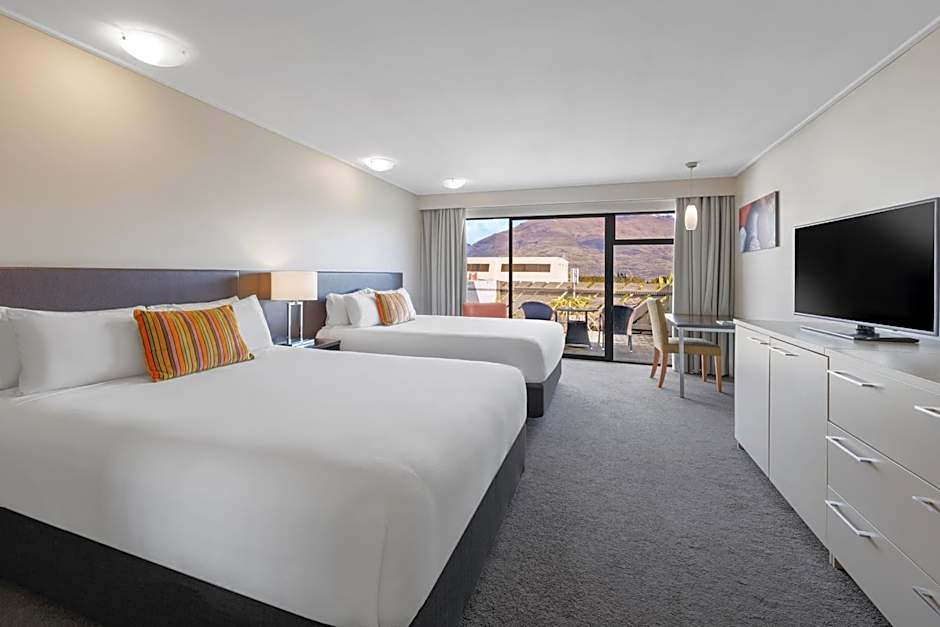 Copthorne Hotel and Apartments Queenstown Lakeview
