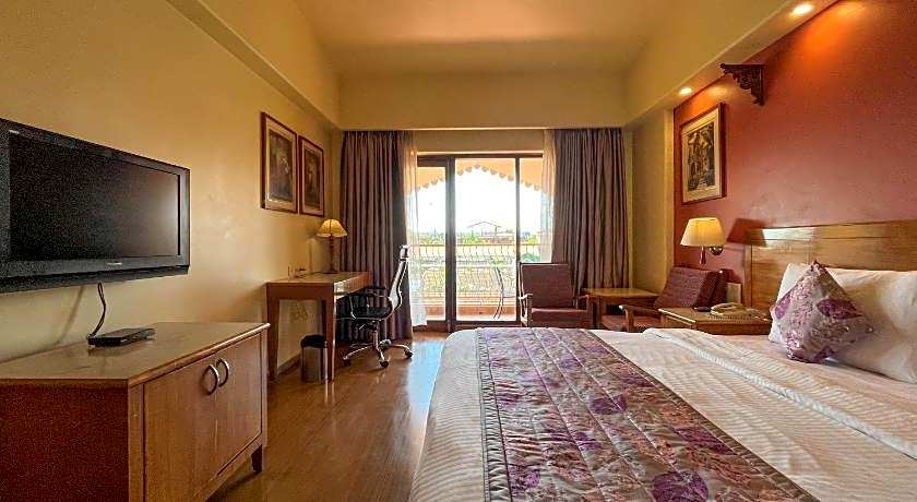 Acron Candolim Regina