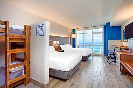 2 Queen 1 Bunk Bed Standard Oceanfront High Floor
