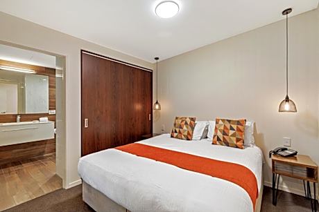 1 Bedroom - Forest View