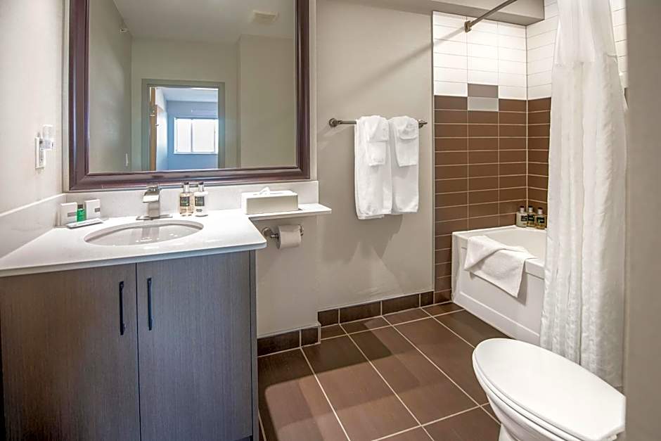 Coast Lethbridge Hotel & Conference Centre