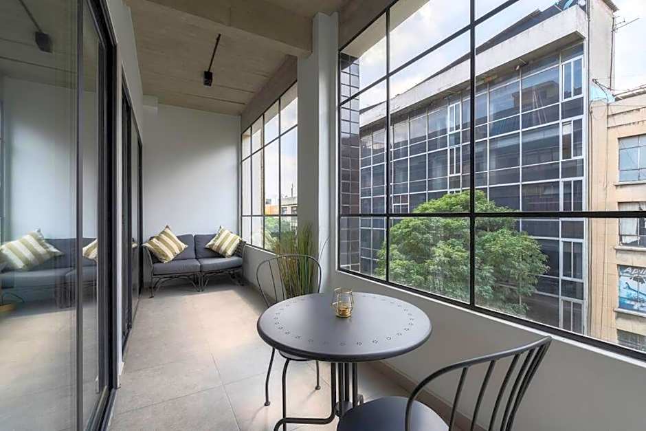 P201 Zocalo 2Bdrm2b AC Rooftop Business C