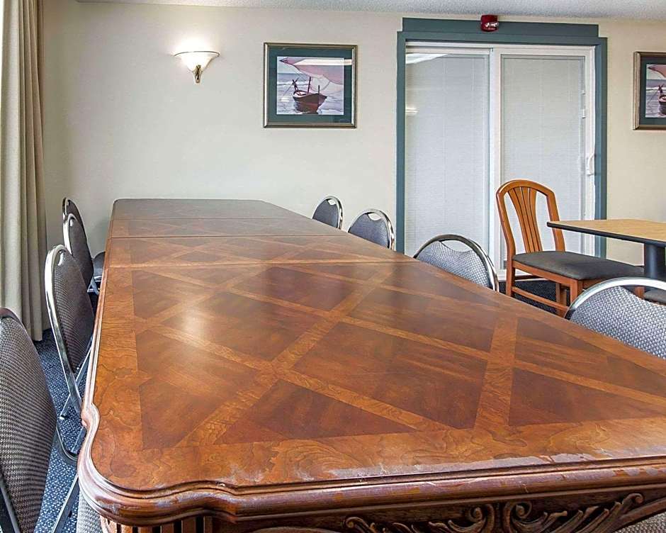 Econo Lodge Morristown area