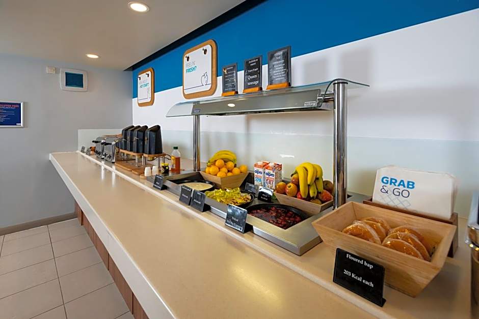 Holiday Inn Express Taunton East By IHG