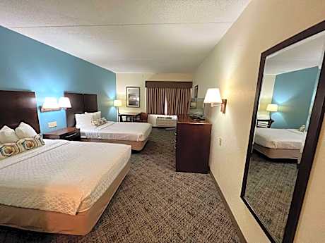 2 Double Beds, Non-Smoking, High Speed Internet Access, Microwave And Refrigerator, Coffee Maker, Fu