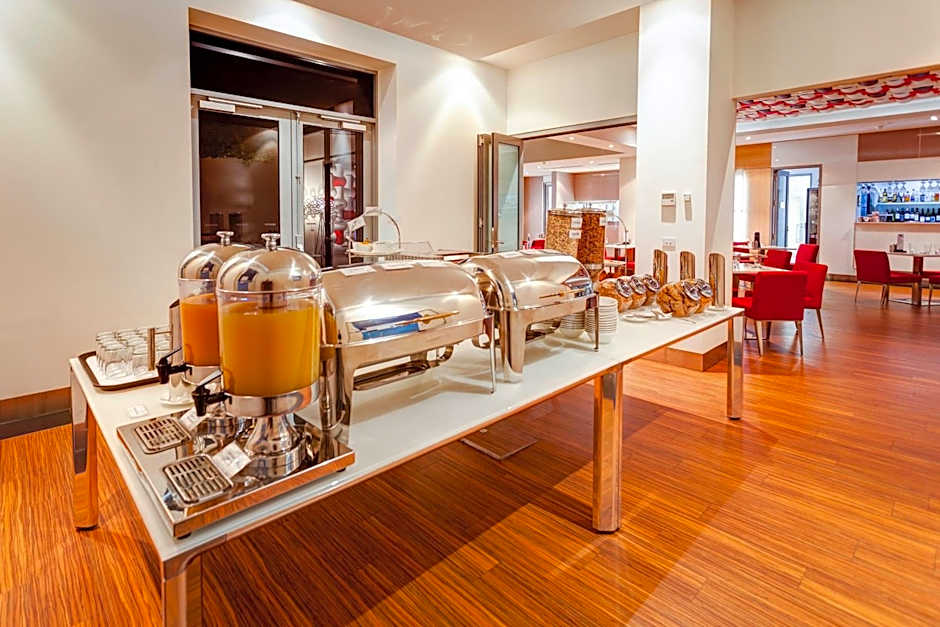 Mantra Charles Hotel Launceston