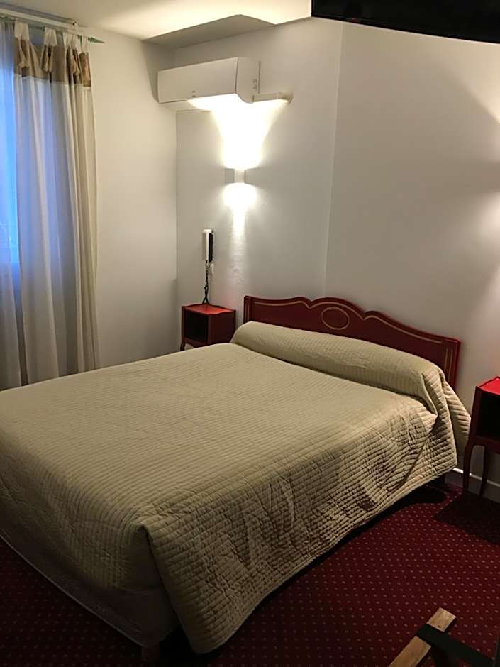Hotel Victor Hugo