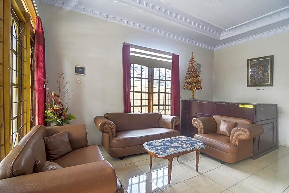 OYO 92041 Hotel Borneo