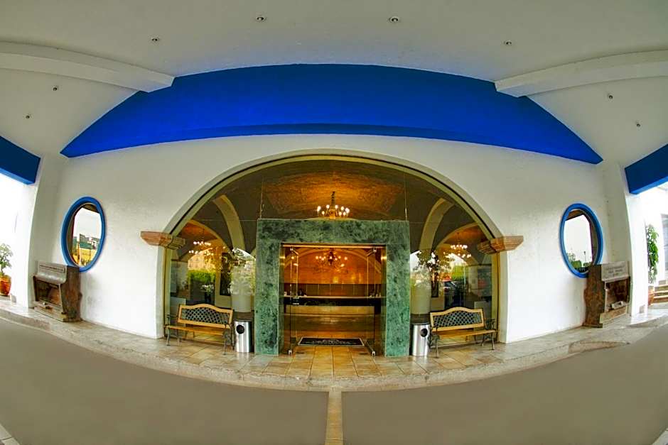 Hotel Gran Plaza & Convention Center