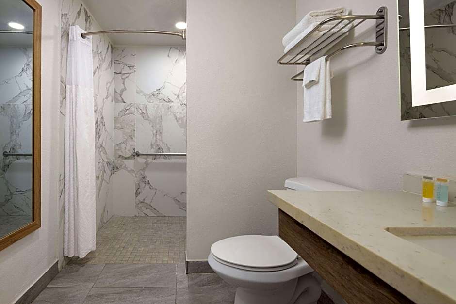 Days Inn by Wyndham Bakersfield